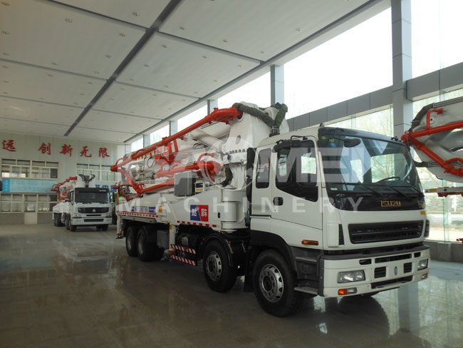 concrete pump truck