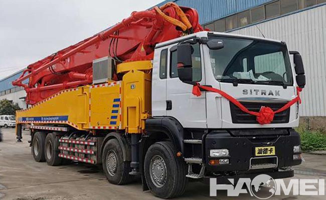 concrete boom pump